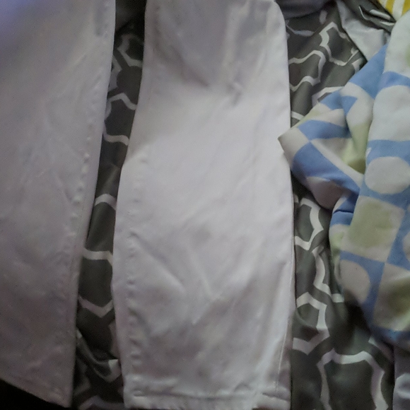 Jeans - Picture 2 of 4